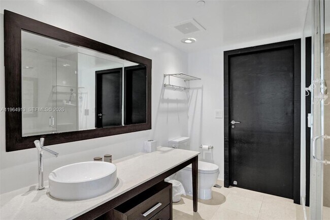 Building Photo - 465 Brickell Ave