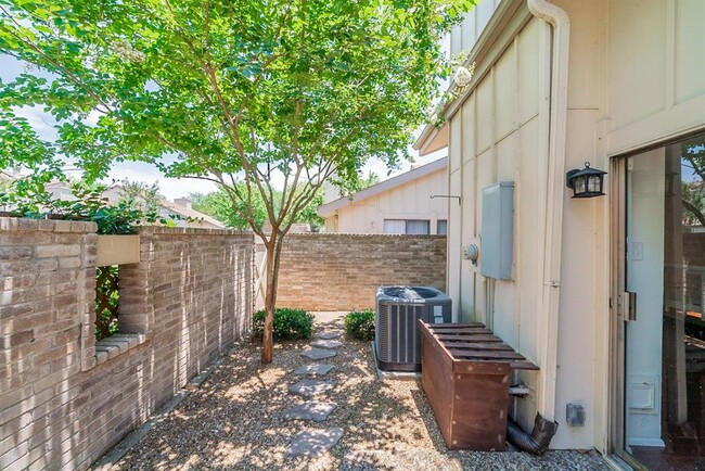 Cute Private Patio to enjoy friends , family and BBQ. - 13631 Garden Grove Ct