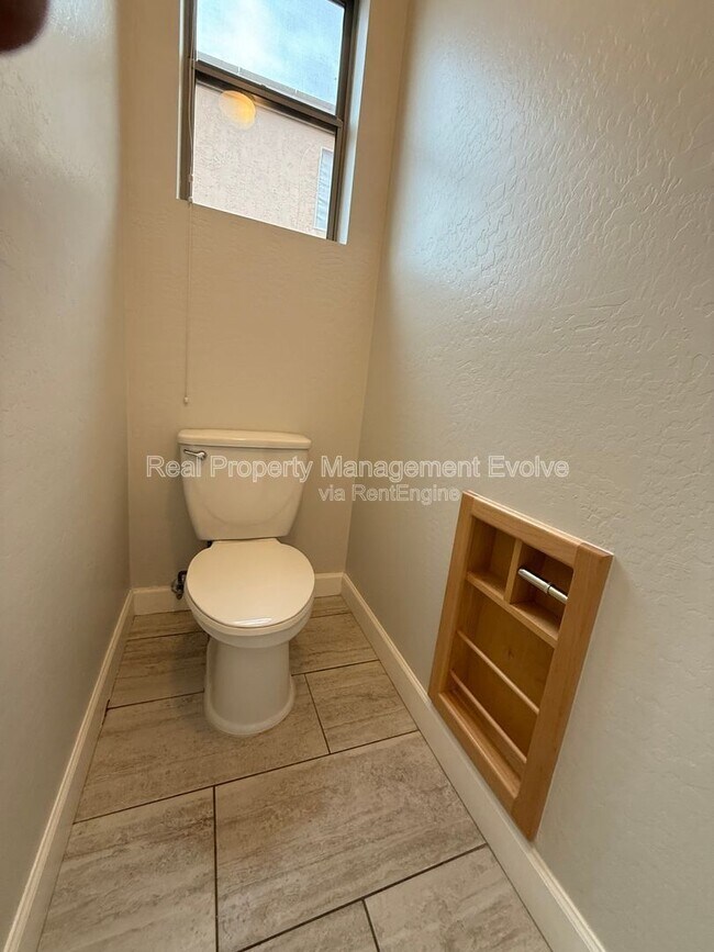 Building Photo - 8278 W Charter Oak Rd