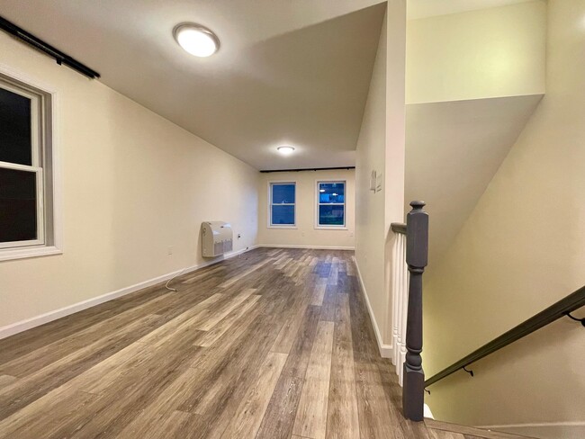 Building Photo - 17 E 30th St