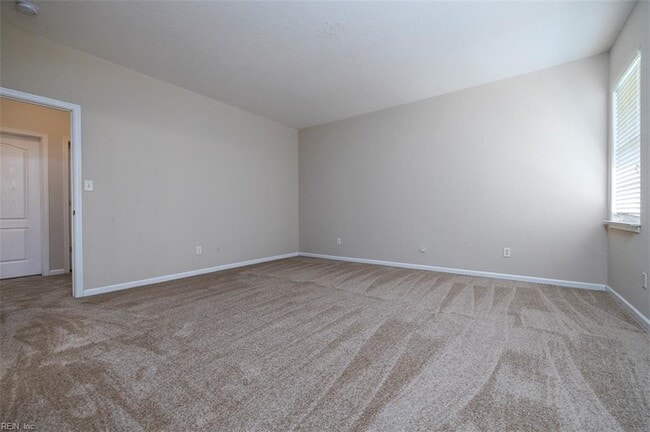 Building Photo - 5819 Woodside Ln