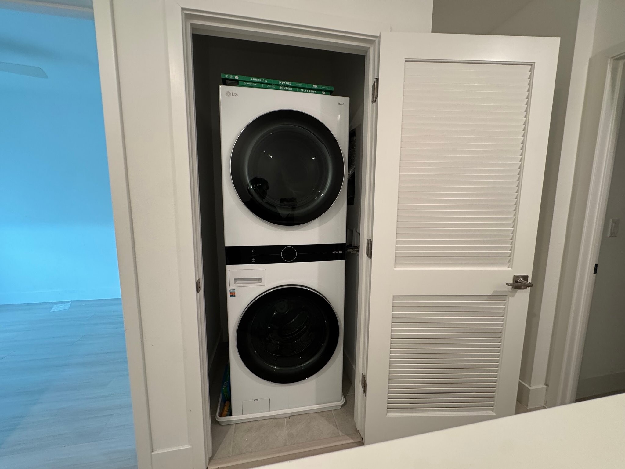 Building Photo - 9887 MacArthur Blvd