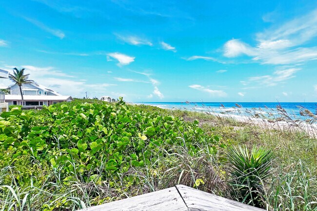 Building Photo - 3541 NE Ocean Blvd