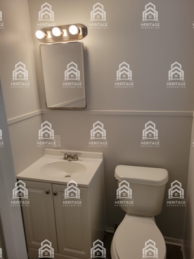 Building Photo - 1620 Andrews Dr