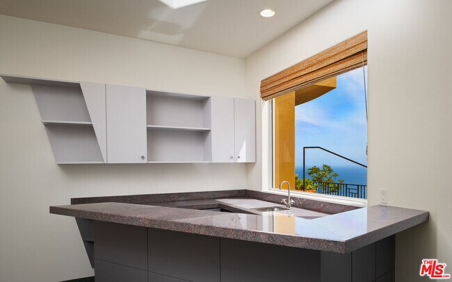Building Photo - 3235 Rambla Pacifico St