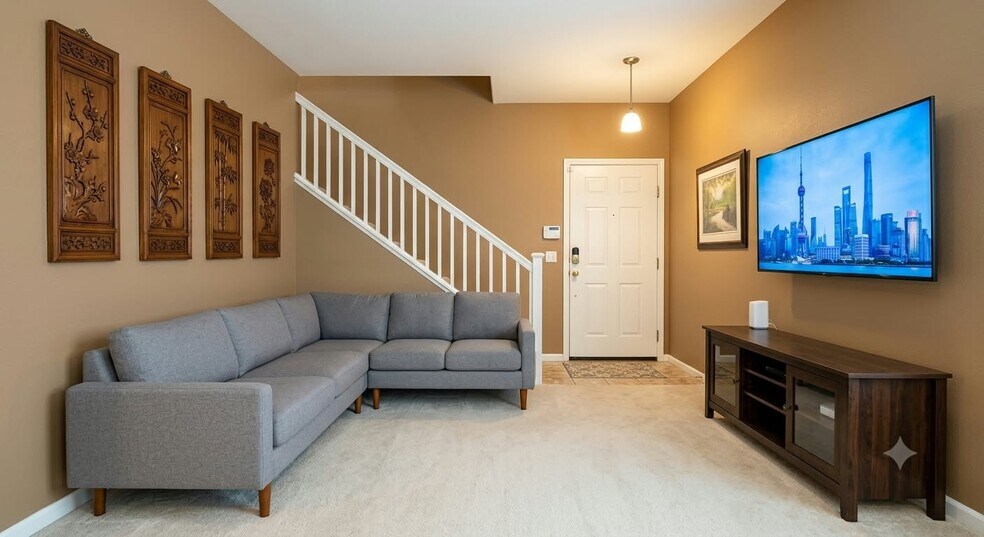 Building Photo - 5398 Studebaker Cir