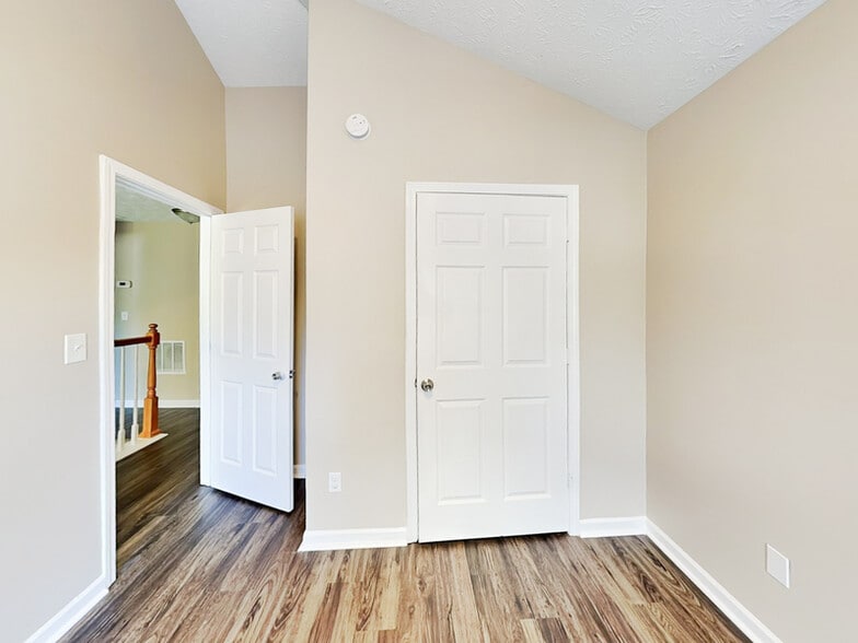 Building Photo - 217 Autumn Ridge Dr