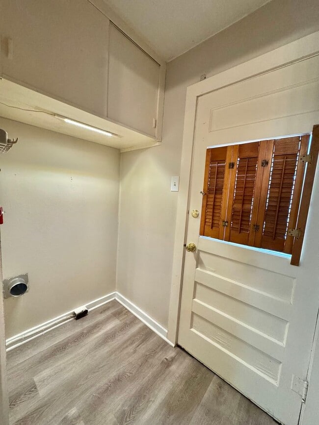 Building Photo - NOW AVAILABLE - 4 Bedroom + 3 Bathroom Hom...