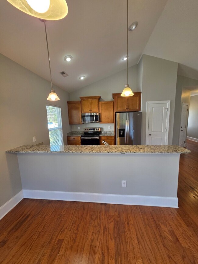 Building Photo - 1608 Palmetto Palm Dr