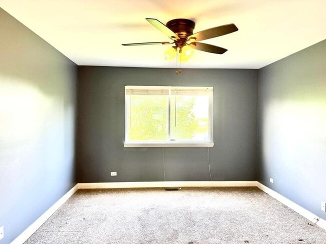 Building Photo - 1437 Meadowsedge Ln