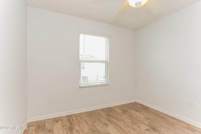 Building Photo - 557 Eiseman Wy