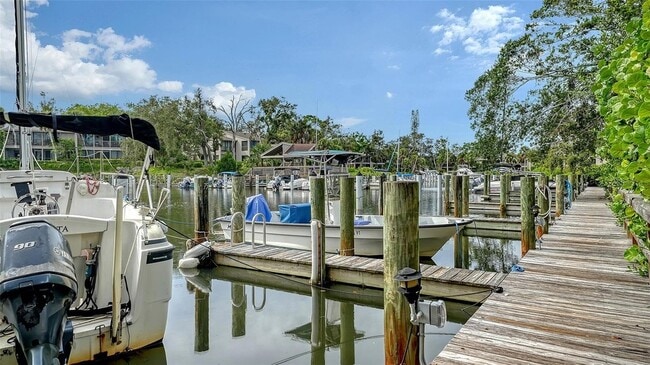 Building Photo - 1520 Pelican Point Dr