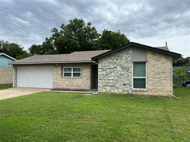Building Photo - 14215 Osage Dr