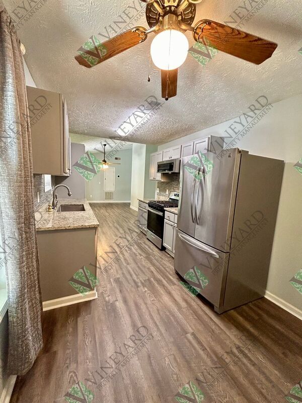 Building Photo - 351 Wood Knoll Ct