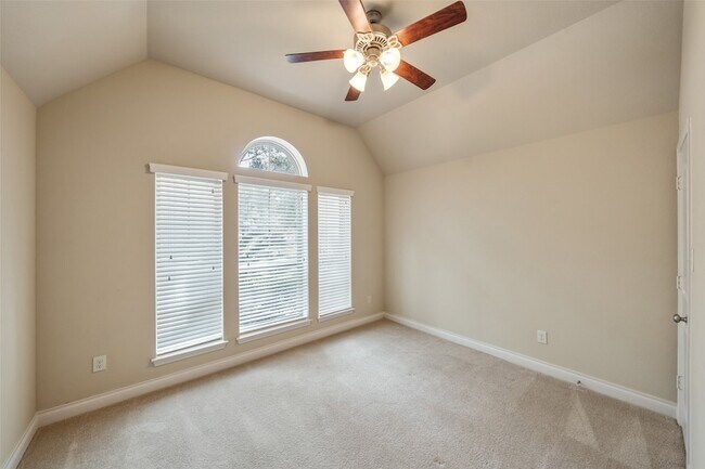 Building Photo - 29022 Crested Butte Dr