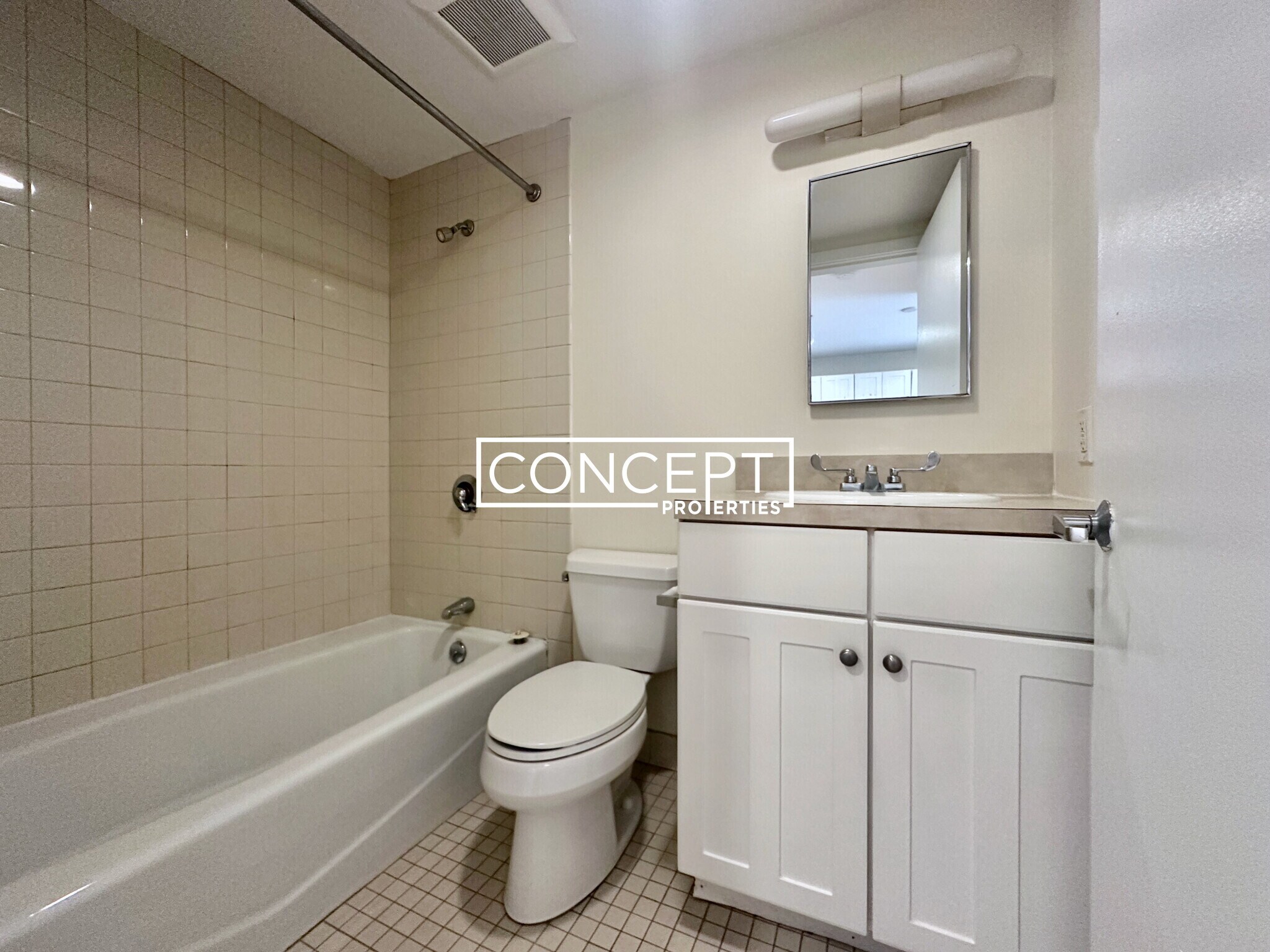 Building Photo - 40 Boylston St