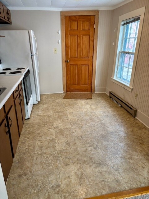 Building Photo - 16 Kinderhook St