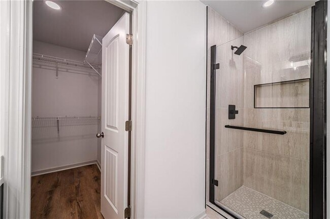 Building Photo - 796 Grenier Terrace NE