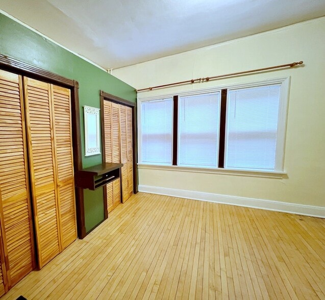 WALL TO WALL STORAGE - 1539 N Jackson St