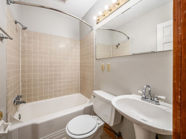 Building Photo - 193 E 2nd Ave