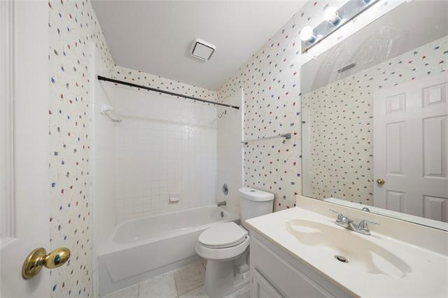 Building Photo - 2808 Barksdale Dr