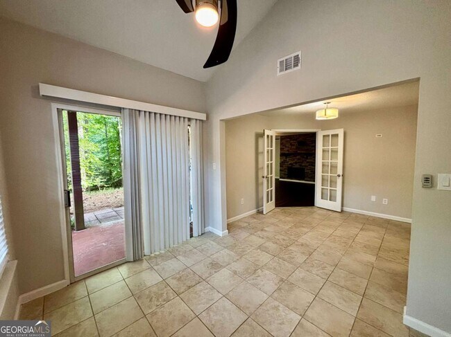 Building Photo - 320 Hawkstone Way