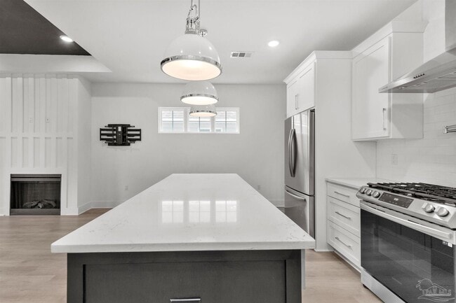 Building Photo - 17 N L St