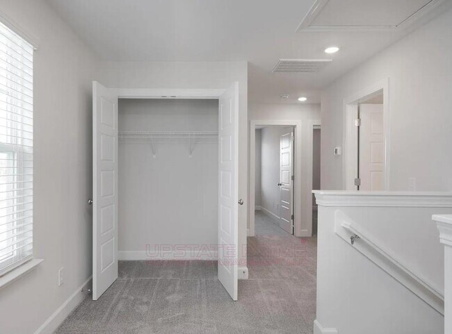 Building Photo - 8 Callen Oak Wy