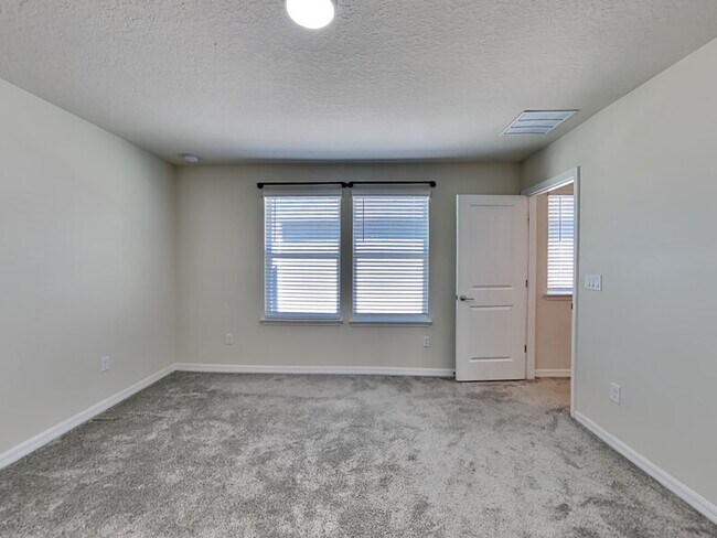 Building Photo - 5634 Wooden Pine Dr