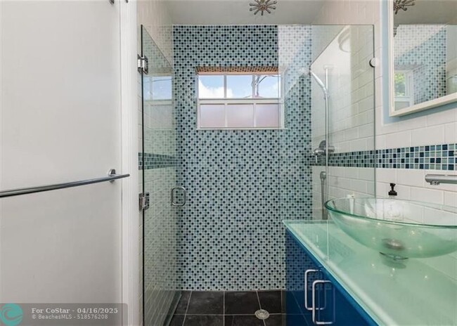 Building Photo - 1109 N 13th Ct