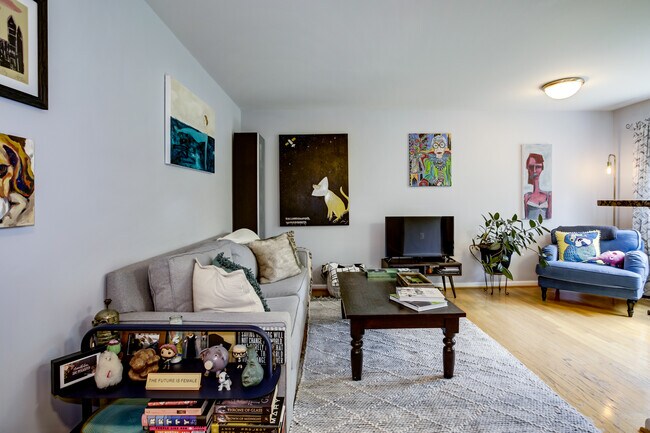 Building Photo - 1501 27th St SE