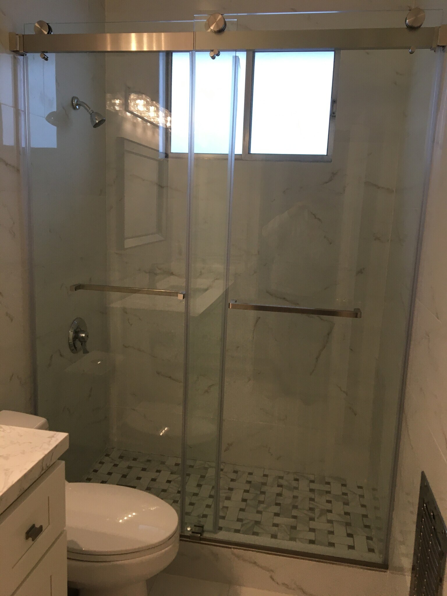 Building Photo - 8539 Saturn St