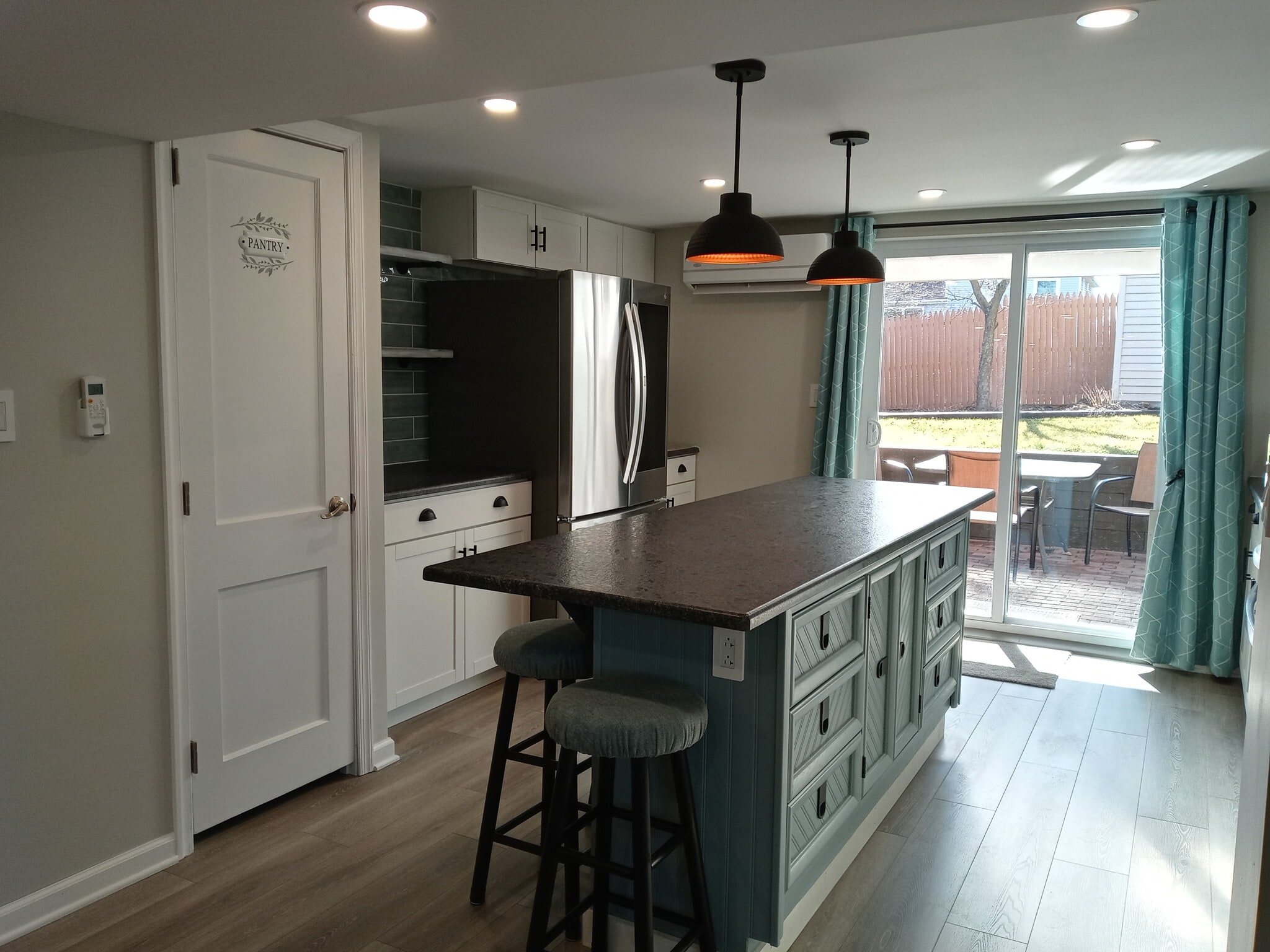 Kitchen: Pantry/Granite Counters/Island - 14 High St