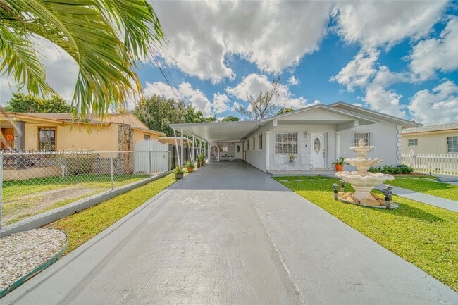 Building Photo - 3258 NW 35th St