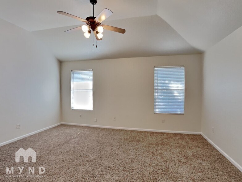 Building Photo - 6513 Sierra Madre Dr