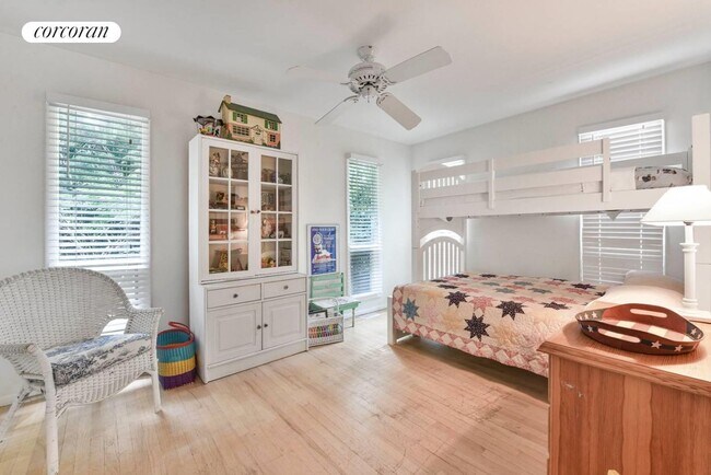 Building Photo - 73 Copeces Ln