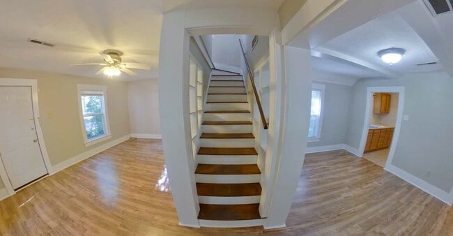 Building Photo - 3D Tour Available - Newer Flooring + Large Fenced-in Yard! Available July 3rd!