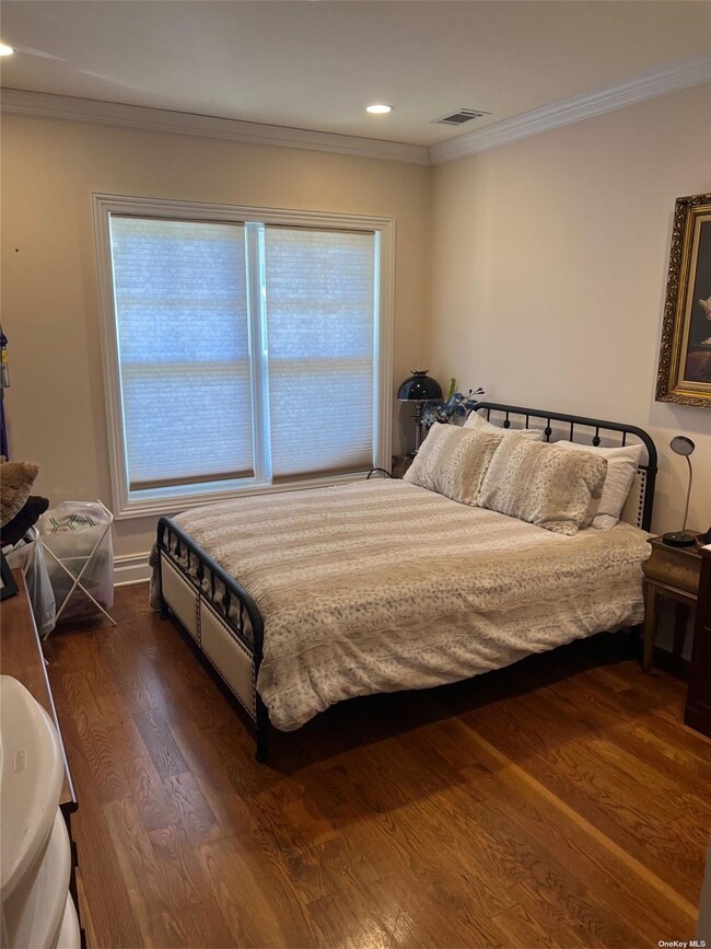 Building Photo - 260 Central Ave