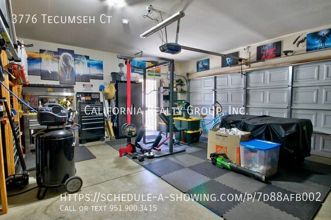 Building Photo - 3776 Tecumseh Ct