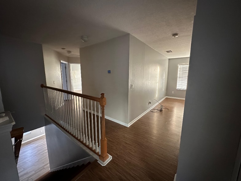 Building Photo - 11159 Prairie Hawk Dr