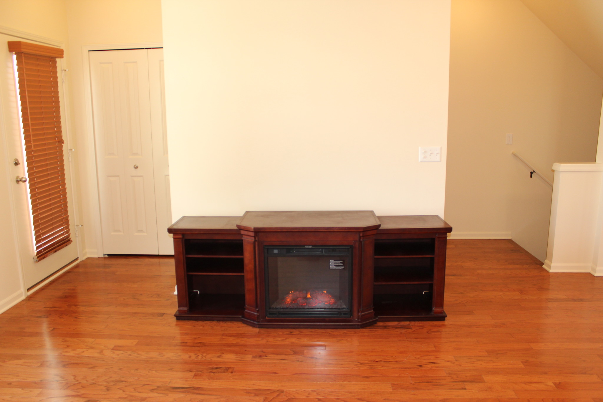 Electric Fireplace - 3088 Kilmer Dr