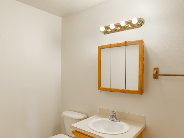 Building Photo - 1609 E Hartson Ave