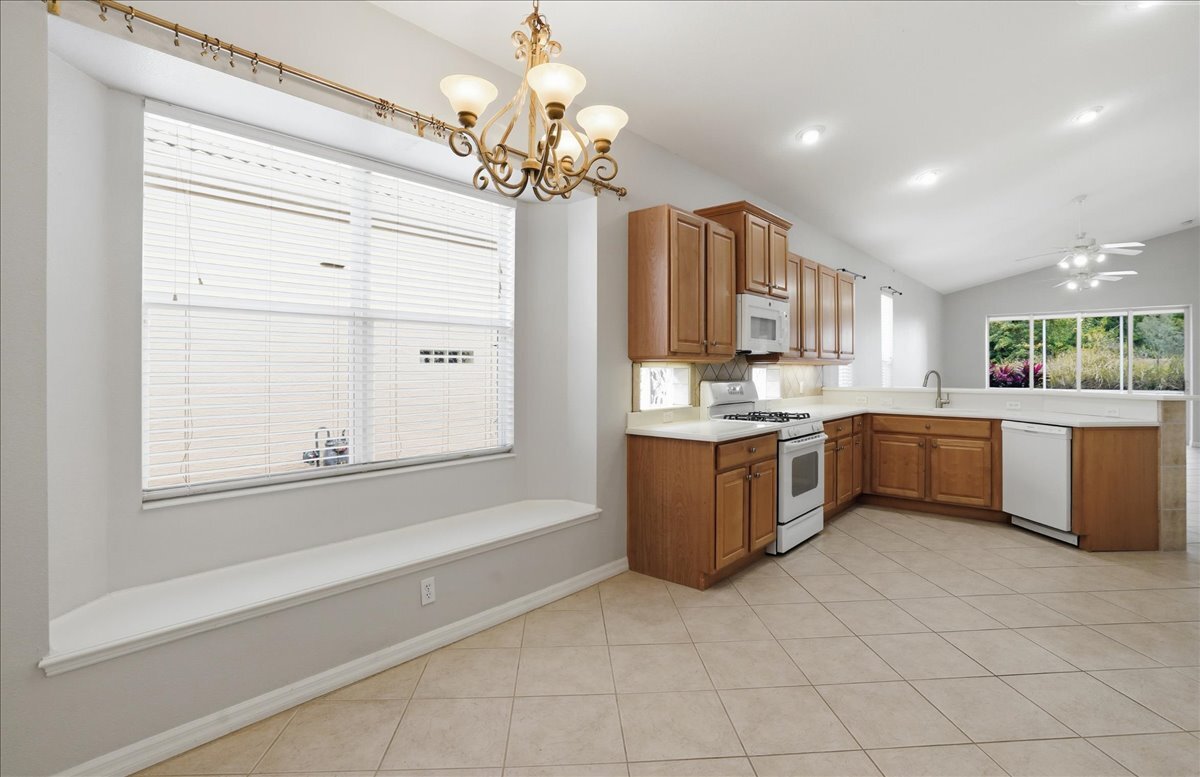 Building Photo - 6055 Wingspan Way