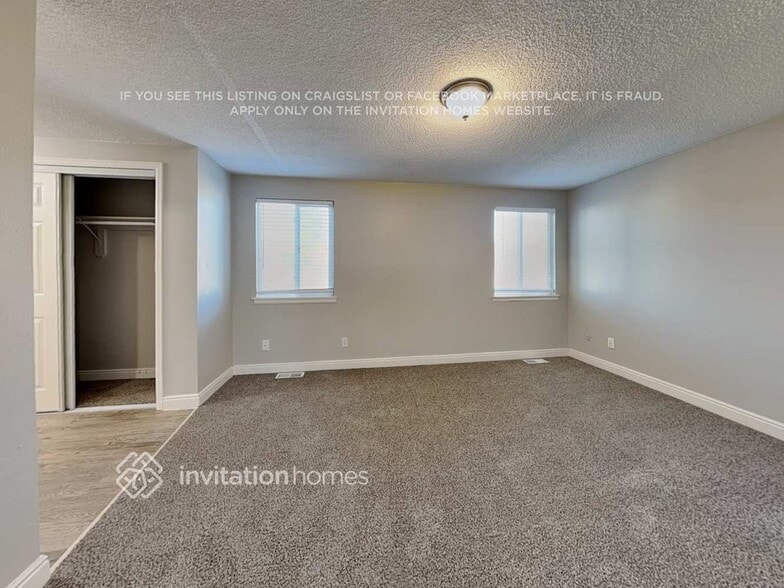 Building Photo - 17293 E Kenyon Dr