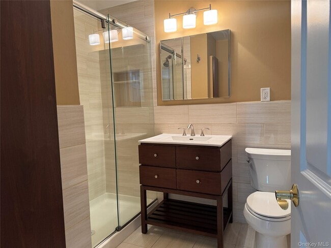 Building Photo - 137 Pond View Dr
