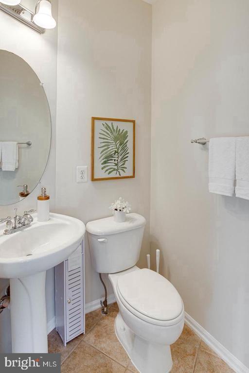 Building Photo - 9515 Walker Way