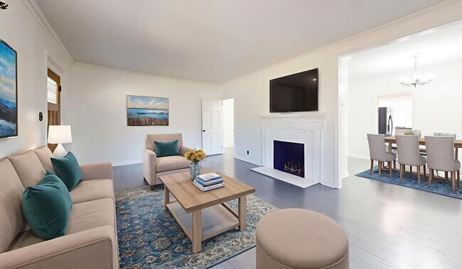 Building Photo - 1002 N Madison St