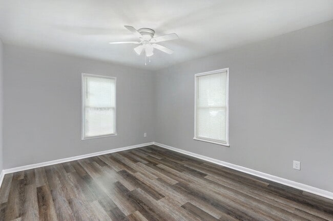 Building Photo - Large 3BR/2BA East Savannah House For Rent