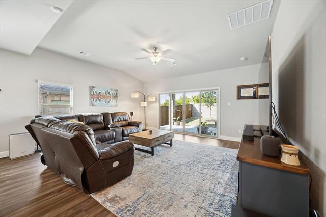 Building Photo - 200 Golden Harvest Dr