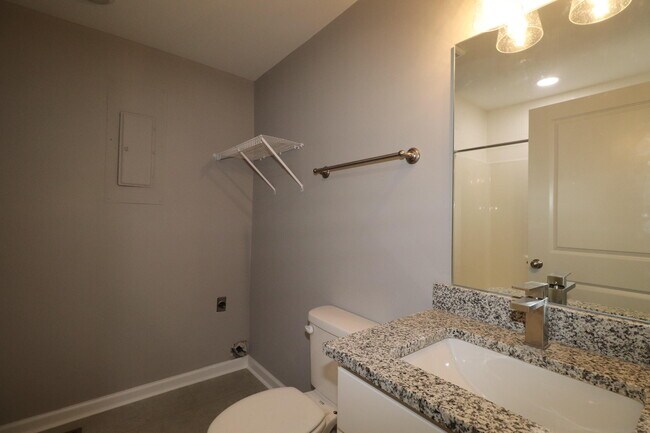Building Photo - 115 Lynnwood Dr